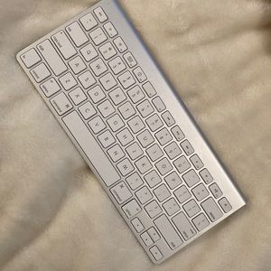 Apple wireless keyboard